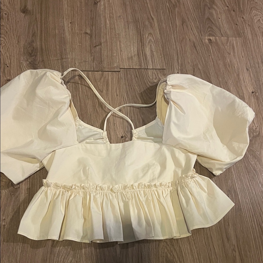 Kimchi Blue Cream Puff-Sleeve Peplum Crop Top